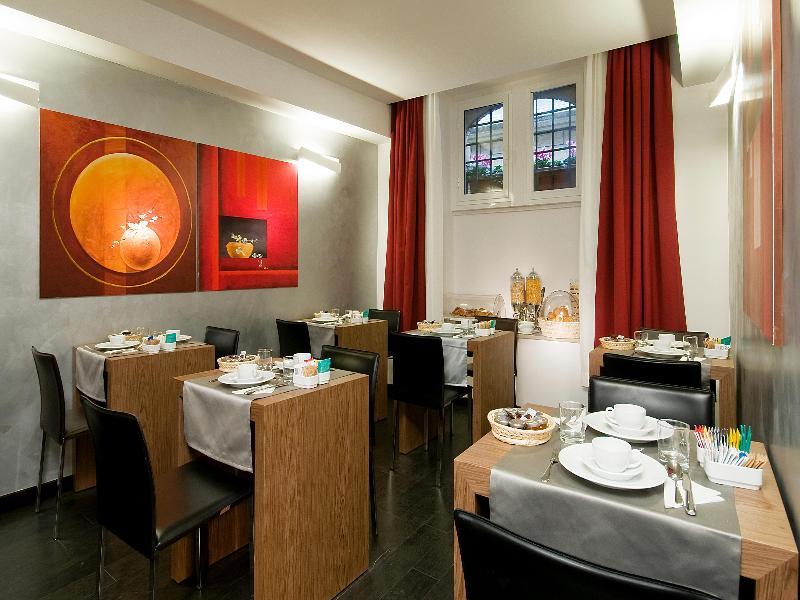 Hotel Rinascimento - Gruppo Trevi Hotels Рим Экстерьер фото