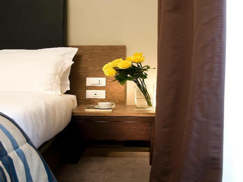 Hotel Rinascimento - Gruppo Trevi Hotels Рим Экстерьер фото